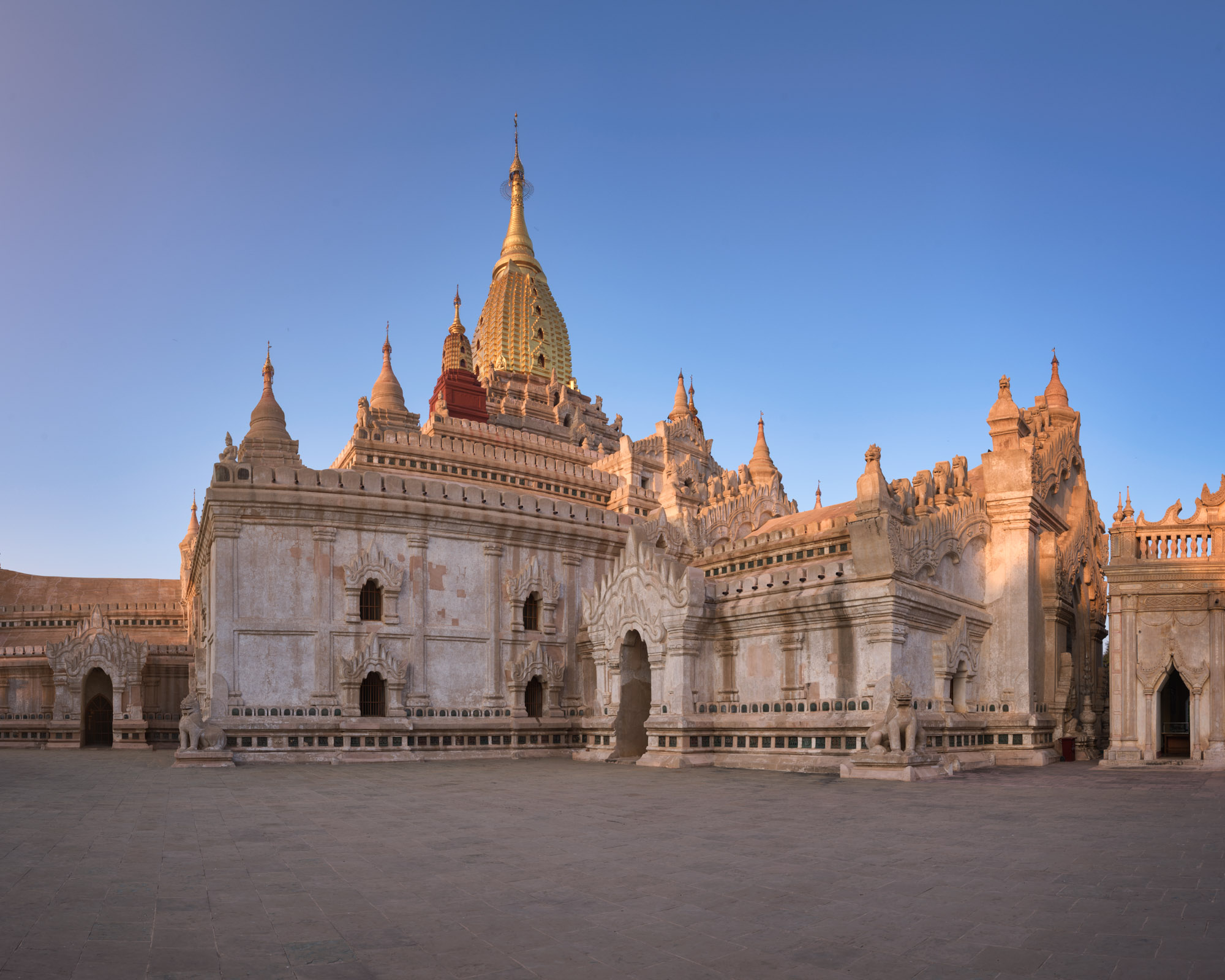 https://mdw-travel-data-us-east-1.s3.amazonaws.com/img/country/Myanmar/Ananda-Temple/img_01.jpg