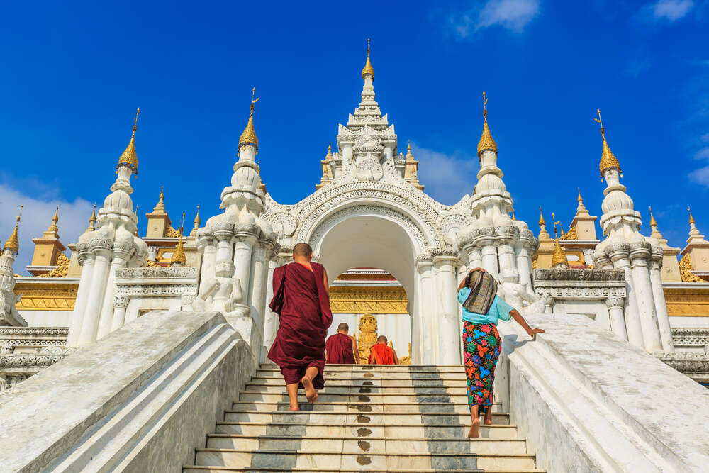 https://mdw-travel-data-us-east-1.s3.amazonaws.com/img/country/Myanmar/Atumashi-Monastery/img_03.jpg