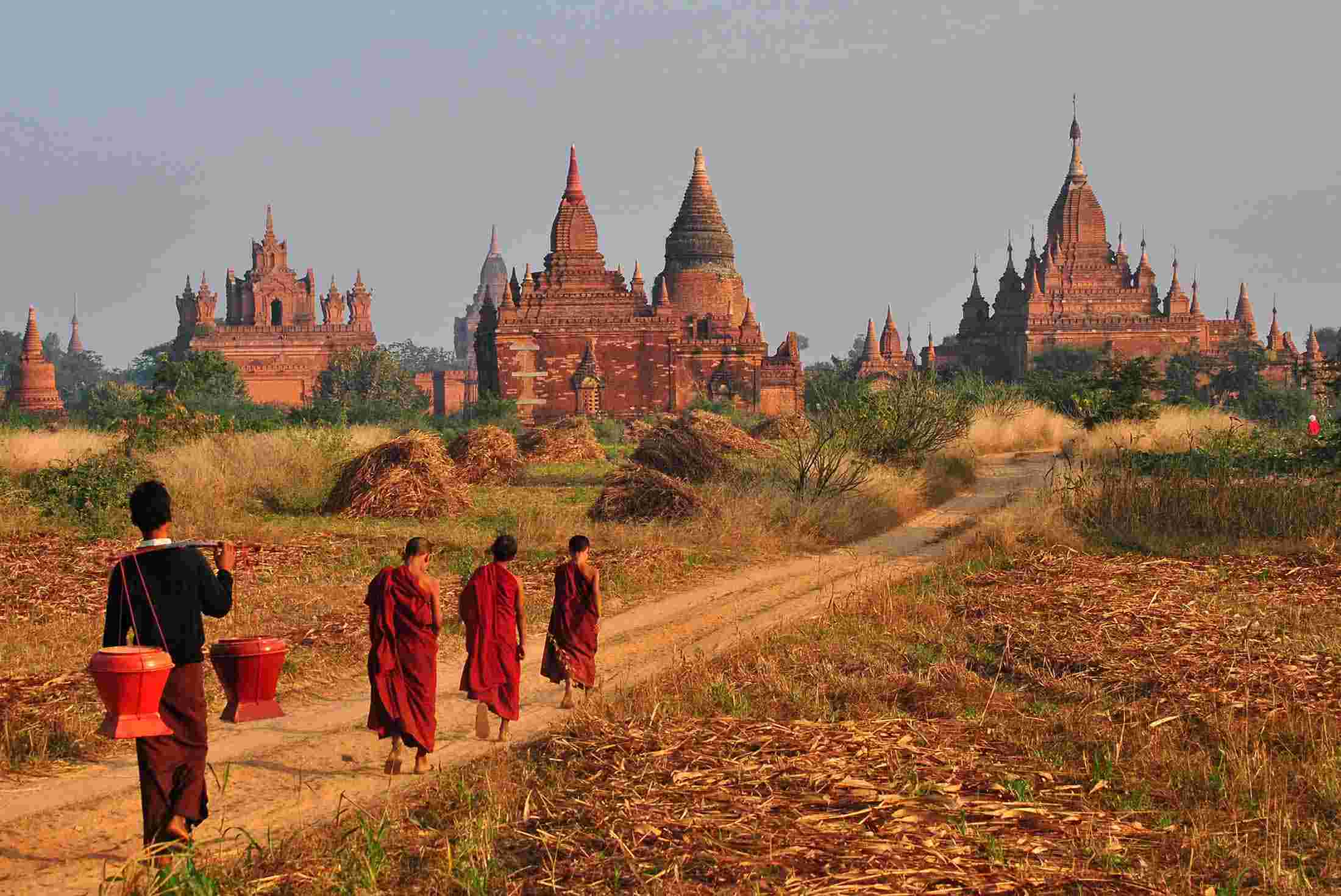 https://mdw-travel-data-us-east-1.s3.amazonaws.com/img/country/Myanmar/Bagan-Temples/img_01.jpg