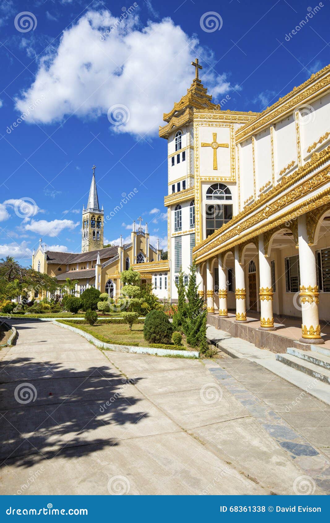 https://mdw-travel-data-us-east-1.s3.amazonaws.com/img/country/Myanmar/Christ-The-King-Church/img_02.jpg