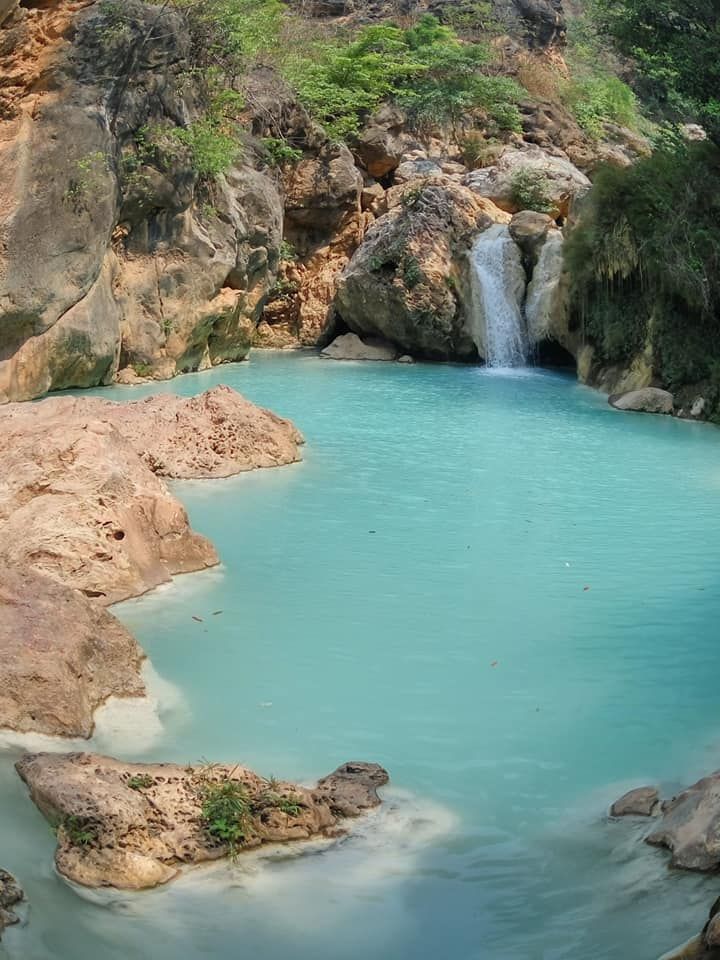 https://mdw-travel-data-us-east-1.s3.amazonaws.com/img/country/Myanmar/Dee-Doke-Waterfall/img_01.jpg