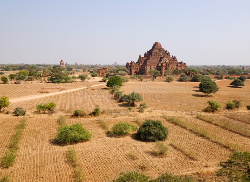 https://mdw-travel-data-us-east-1.s3.amazonaws.com/img/country/Myanmar/Dhammayangyi-Temple/img_03.jpg