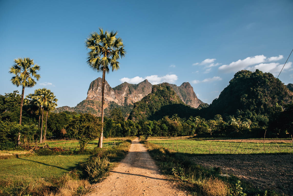 https://mdw-travel-data-us-east-1.s3.amazonaws.com/img/country/Myanmar/Hpa-An-River/img_00.jpg