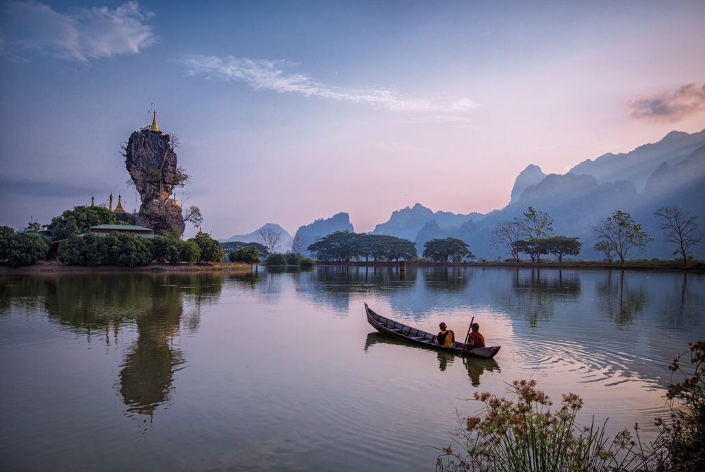 https://mdw-travel-data-us-east-1.s3.amazonaws.com/img/country/Myanmar/Hpa-An-River/img_01.jpg