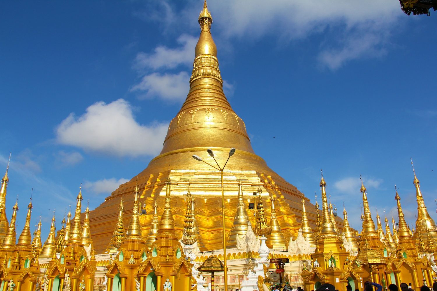 https://mdw-travel-data-us-east-1.s3.amazonaws.com/img/country/Myanmar/Hsinmyashin-Pagoda/img_02.jpg