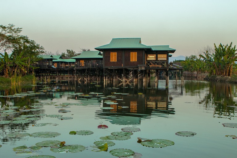 https://mdw-travel-data-us-east-1.s3.amazonaws.com/img/country/Myanmar/Inle-Heritage-Stilt-Houses/img_00.jpg