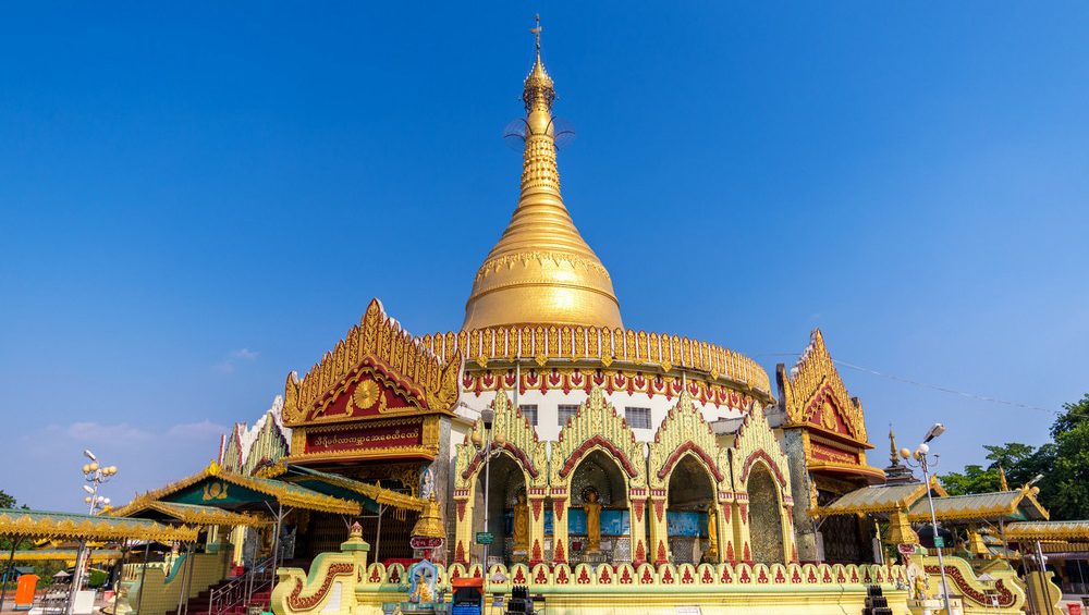 https://mdw-travel-data-us-east-1.s3.amazonaws.com/img/country/Myanmar/Kaba-Aye-Pagoda/img_01.jpg