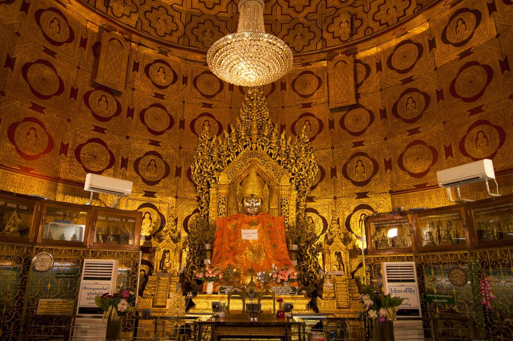 https://mdw-travel-data-us-east-1.s3.amazonaws.com/img/country/Myanmar/Kaba-Aye-Pagoda/img_02.jpg