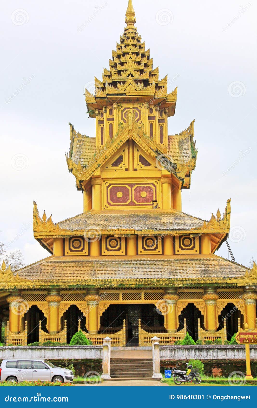 https://mdw-travel-data-us-east-1.s3.amazonaws.com/img/country/Myanmar/Kanbawzathadi-Palace/img_00.jpg