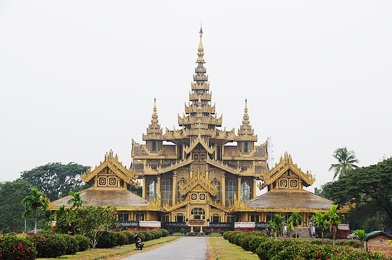 https://mdw-travel-data-us-east-1.s3.amazonaws.com/img/country/Myanmar/Kanbawzathadi-Palace/img_03.jpg