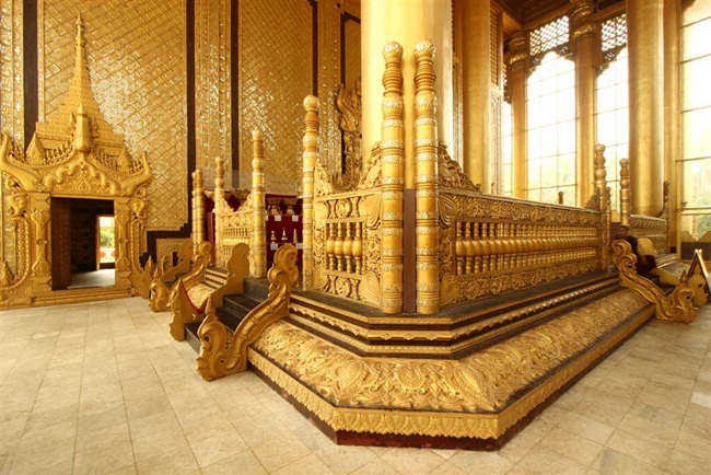 https://mdw-travel-data-us-east-1.s3.amazonaws.com/img/country/Myanmar/Kanbawzathardi-Golden-Palace/img_01.jpg
