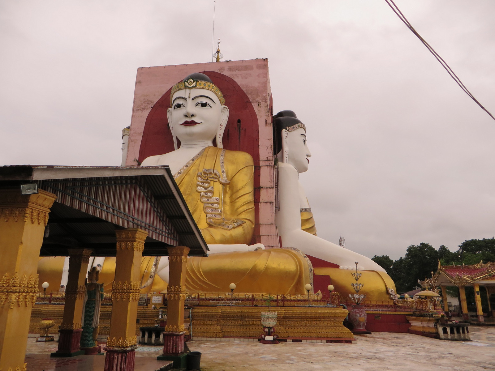 https://mdw-travel-data-us-east-1.s3.amazonaws.com/img/country/Myanmar/Kyaik-Pun-Pagoda-Four-Seated-Buddha/img_01.jpg