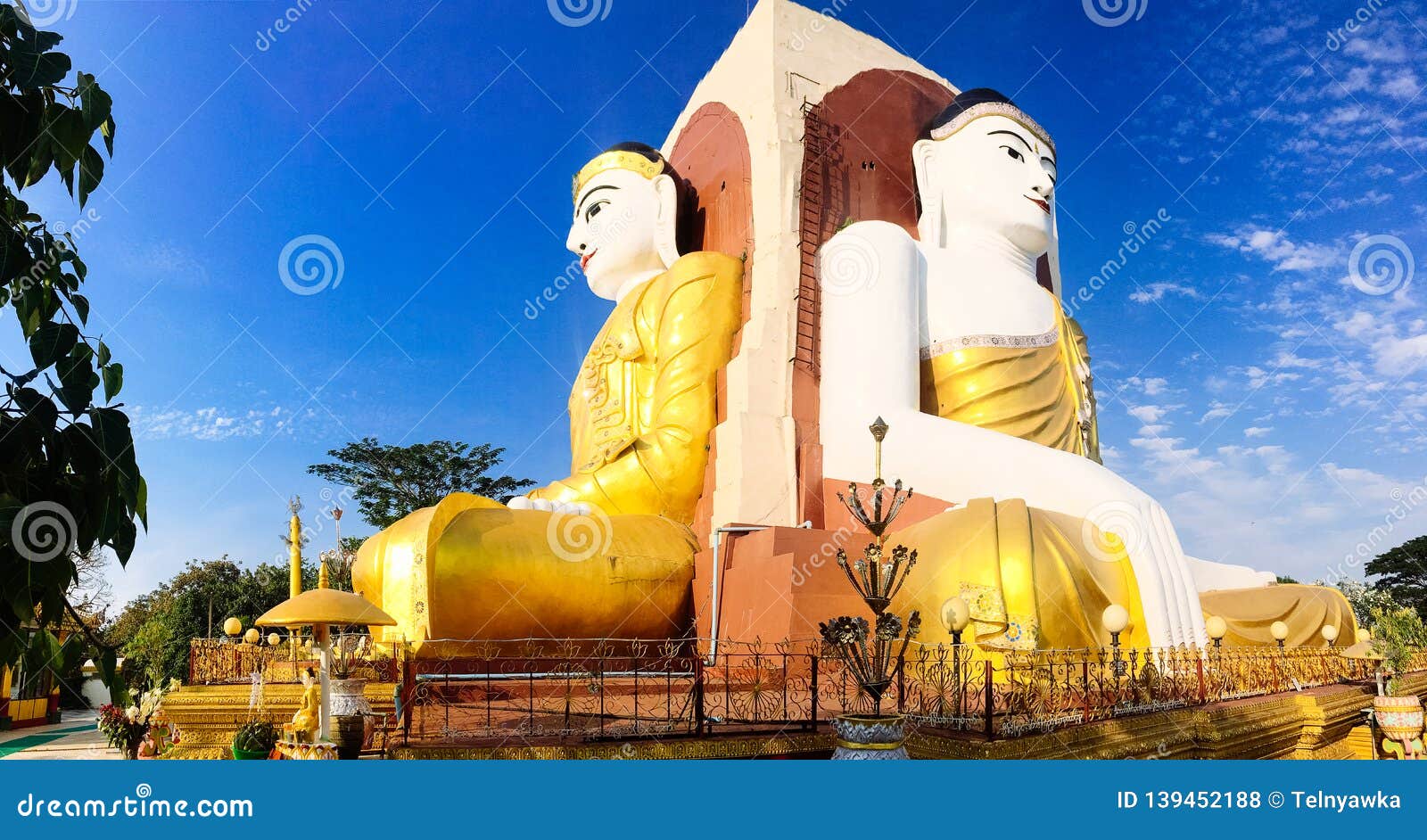https://mdw-travel-data-us-east-1.s3.amazonaws.com/img/country/Myanmar/Kyaik-Pun-Pagoda/img_03.jpg
