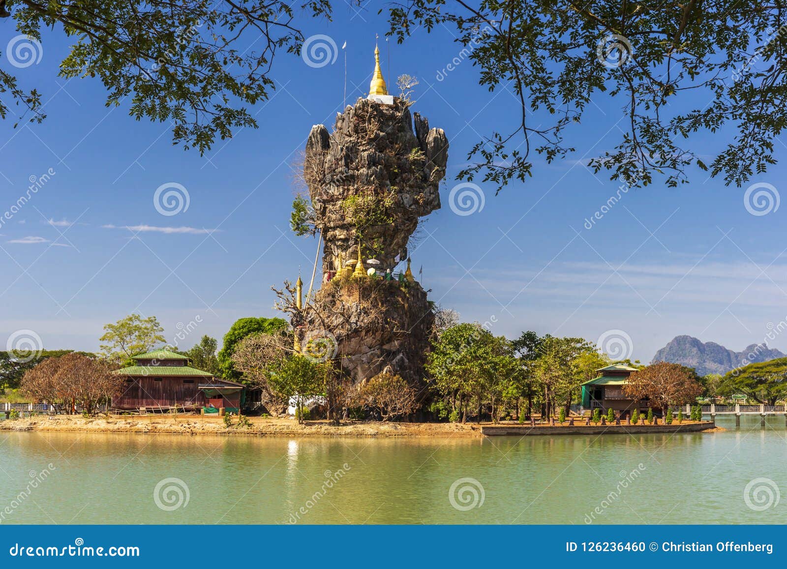 https://mdw-travel-data-us-east-1.s3.amazonaws.com/img/country/Myanmar/Kyauk-Ka-Lat-Pagoda/img_01.jpg