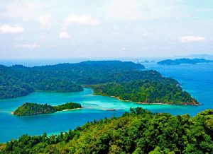 https://mdw-travel-data-us-east-1.s3.amazonaws.com/img/country/Myanmar/Lampi-Island-Marine-National-Park/img_02.jpg