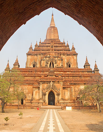 https://mdw-travel-data-us-east-1.s3.amazonaws.com/img/country/Myanmar/Launglon-Sula-Pagoda/img_02.jpg