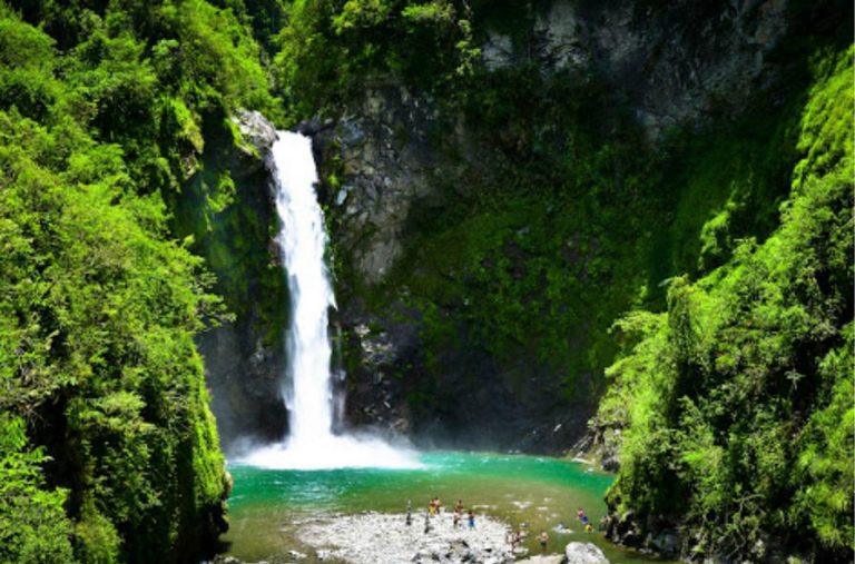 https://mdw-travel-data-us-east-1.s3.amazonaws.com/img/country/Myanmar/Lawpita-Falls/img_03.jpg