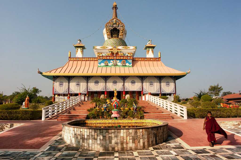 https://mdw-travel-data-us-east-1.s3.amazonaws.com/img/country/Myanmar/Lumbini-Garden/img_00.jpg