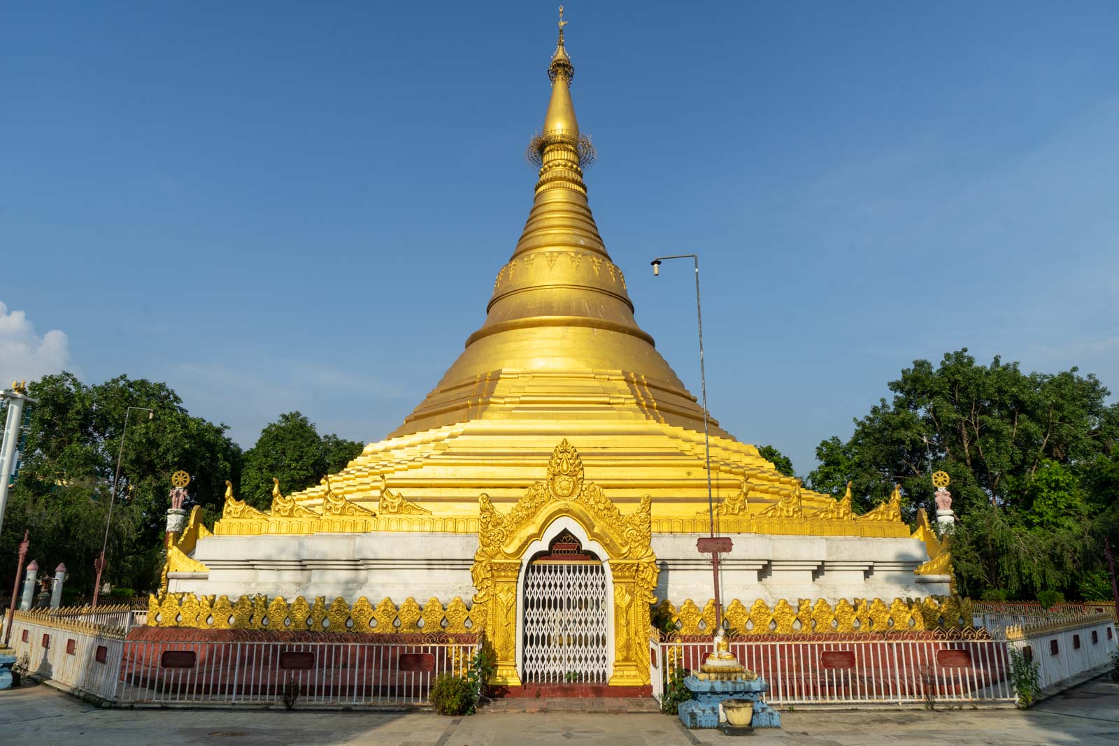 https://mdw-travel-data-us-east-1.s3.amazonaws.com/img/country/Myanmar/Lumbini-Garden/img_03.jpg