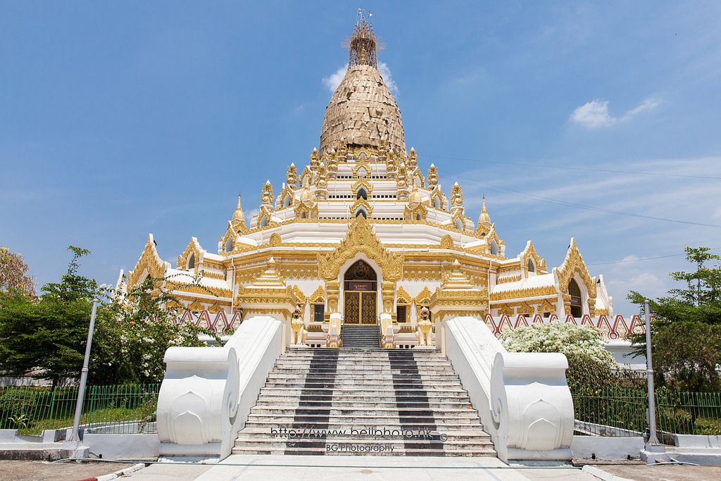 https://mdw-travel-data-us-east-1.s3.amazonaws.com/img/country/Myanmar/Ma-Thwa-Taw-Monastery/img_03.jpg