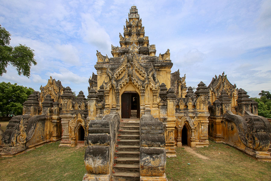https://mdw-travel-data-us-east-1.s3.amazonaws.com/img/country/Myanmar/Maha-Aungmye-Bonzan-Monastery/img_01.jpg