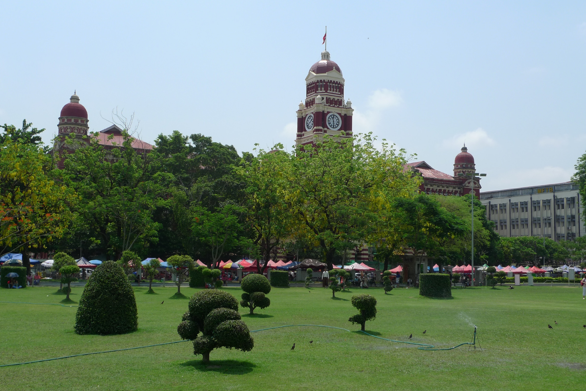 https://mdw-travel-data-us-east-1.s3.amazonaws.com/img/country/Myanmar/Mahabandoola-Park/img_03.jpg
