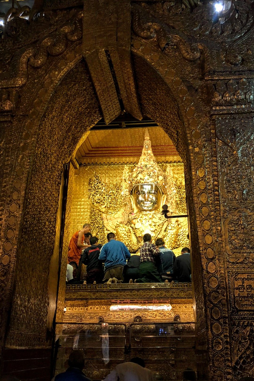 https://mdw-travel-data-us-east-1.s3.amazonaws.com/img/country/Myanmar/Mahar-Thatkyarthiha-Pagoda/img_01.jpg