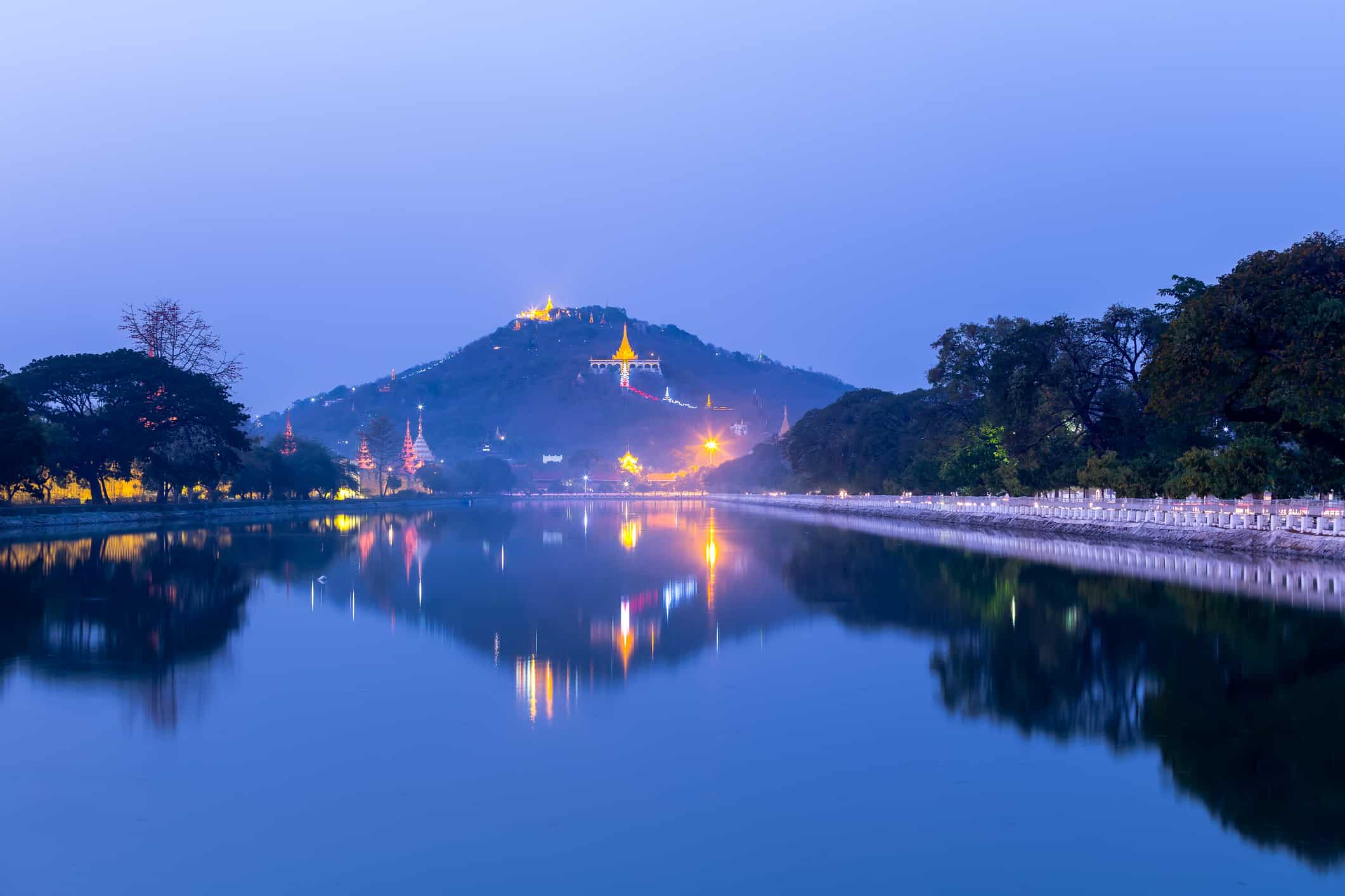 https://mdw-travel-data-us-east-1.s3.amazonaws.com/img/country/Myanmar/Mandalay-Hill/img_01.jpg