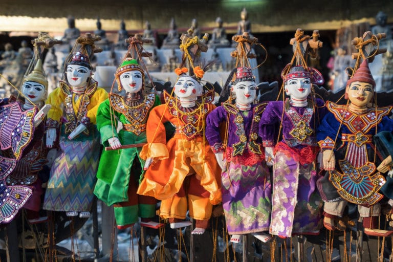 https://mdw-travel-data-us-east-1.s3.amazonaws.com/img/country/Myanmar/Mandalay-Marionettes-Theater/img_02.jpg