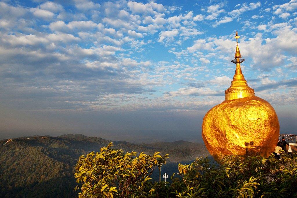 https://mdw-travel-data-us-east-1.s3.amazonaws.com/img/country/Myanmar/Mawlamyine-Viewpoint/img_03.jpg