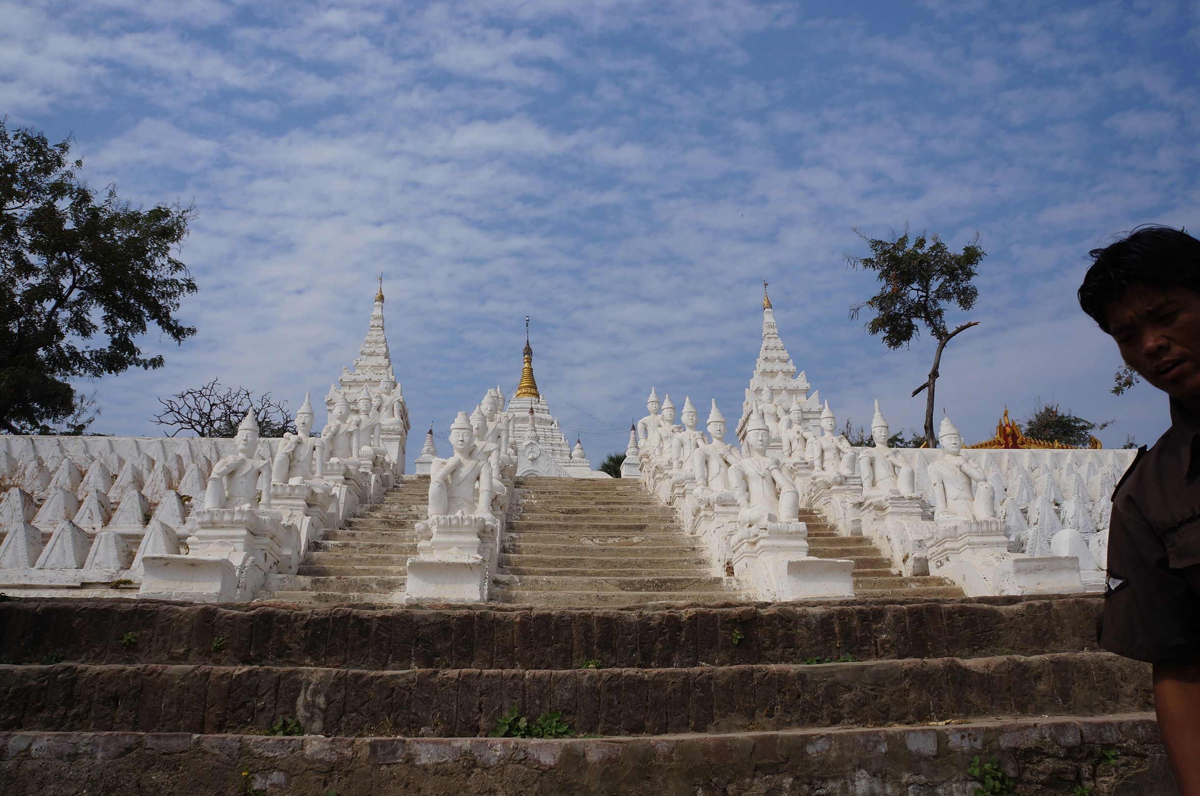 https://mdw-travel-data-us-east-1.s3.amazonaws.com/img/country/Myanmar/Mya-Theindan-Pagoda/img_01.jpg