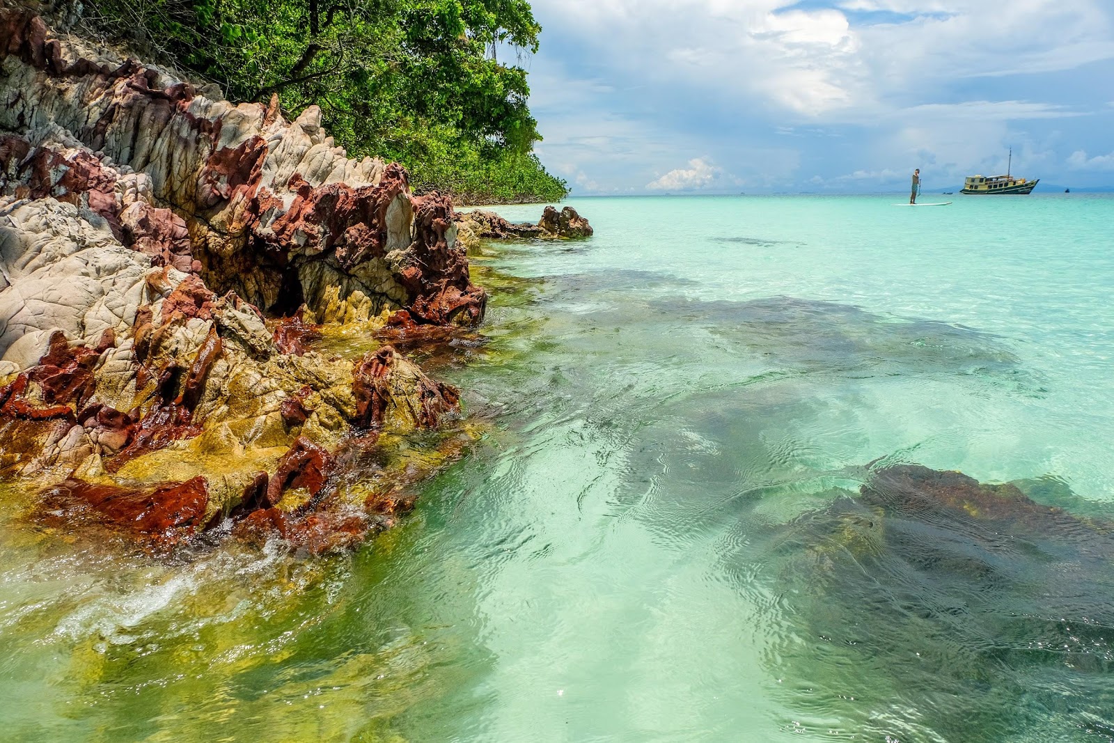 https://mdw-travel-data-us-east-1.s3.amazonaws.com/img/country/Myanmar/Myeik-Archipelago/img_01.jpg