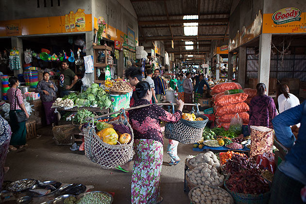 https://mdw-travel-data-us-east-1.s3.amazonaws.com/img/country/Myanmar/Myitkyina-Market/img_03.jpg
