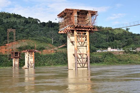 https://mdw-travel-data-us-east-1.s3.amazonaws.com/img/country/Myanmar/Myitsone-Suspension-Bridge/img_02.jpg