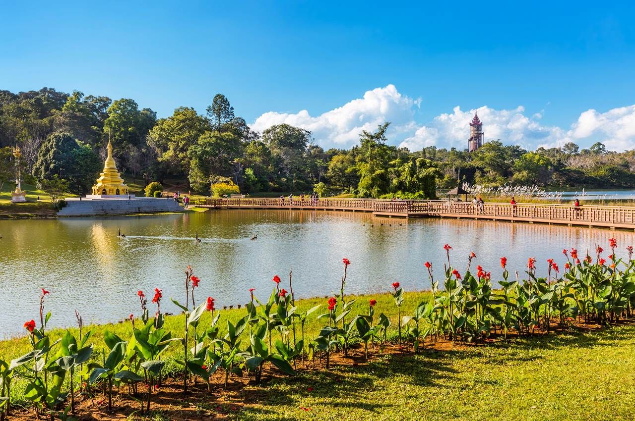https://mdw-travel-data-us-east-1.s3.amazonaws.com/img/country/Myanmar/National-Kandawgyi-Botanical-Gardens/img_00.jpg