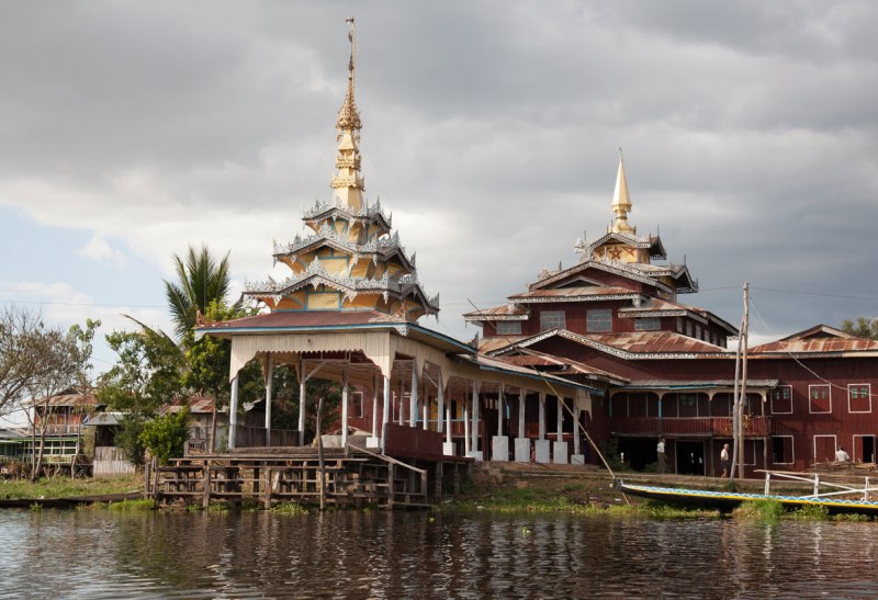 https://mdw-travel-data-us-east-1.s3.amazonaws.com/img/country/Myanmar/Nga-Mann-Island/img_00.jpg