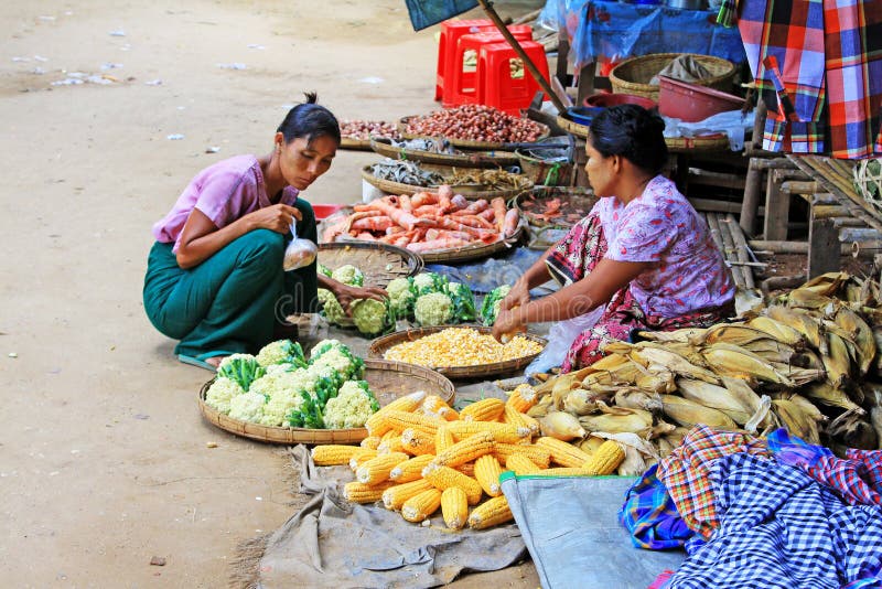 https://mdw-travel-data-us-east-1.s3.amazonaws.com/img/country/Myanmar/Nyaungshwe-Market/img_01.jpg