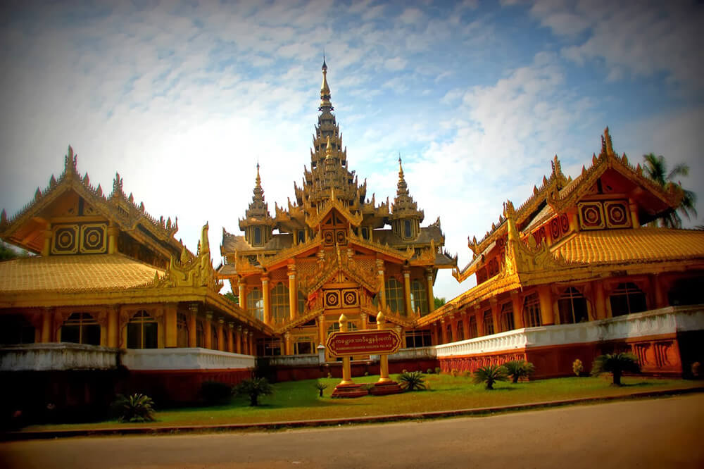 https://mdw-travel-data-us-east-1.s3.amazonaws.com/img/country/Myanmar/Old-Bago-Gate--Thar-Pu-Gate-/img_03.jpg
