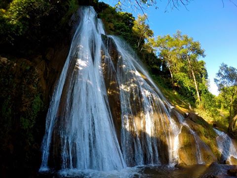 https://mdw-travel-data-us-east-1.s3.amazonaws.com/img/country/Myanmar/Pa-Sae-Waterfall/img_02.jpg