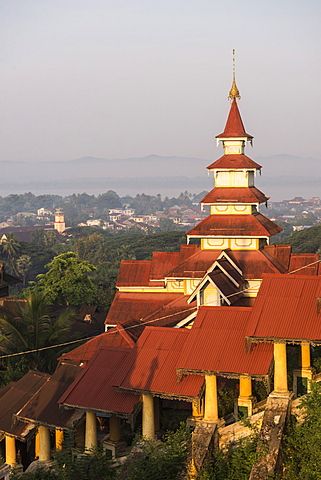 https://mdw-travel-data-us-east-1.s3.amazonaws.com/img/country/Myanmar/Pagoda-of-Ah-Lain-Nga-Sint/img_02.jpg
