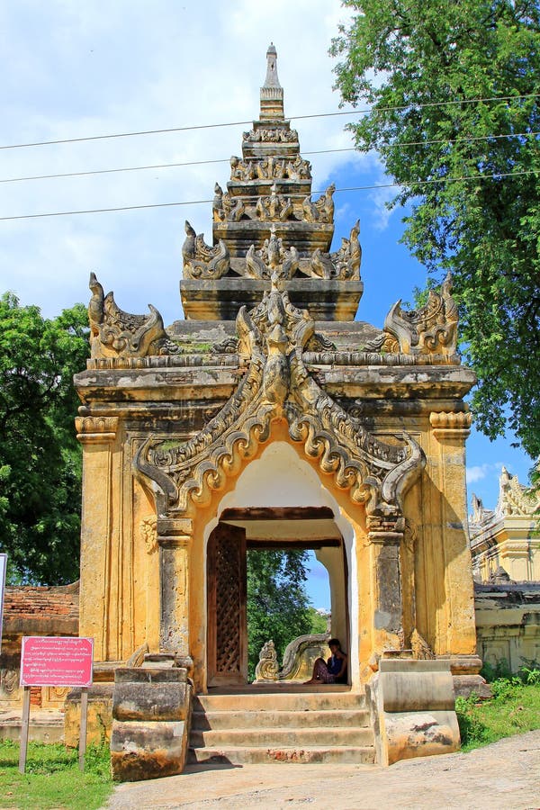 https://mdw-travel-data-us-east-1.s3.amazonaws.com/img/country/Myanmar/Pagoda-of-Innwa/img_02.jpg