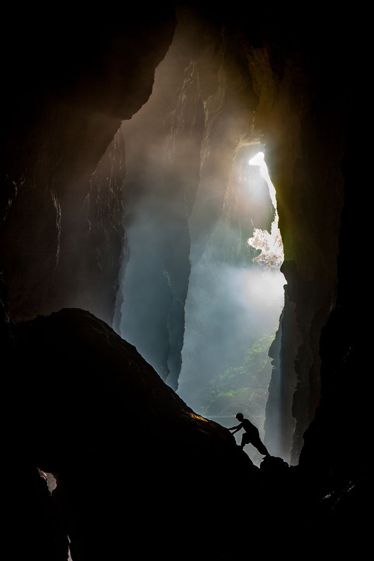 https://mdw-travel-data-us-east-1.s3.amazonaws.com/img/country/Myanmar/Pan-Pet-Cave/img_01.jpg