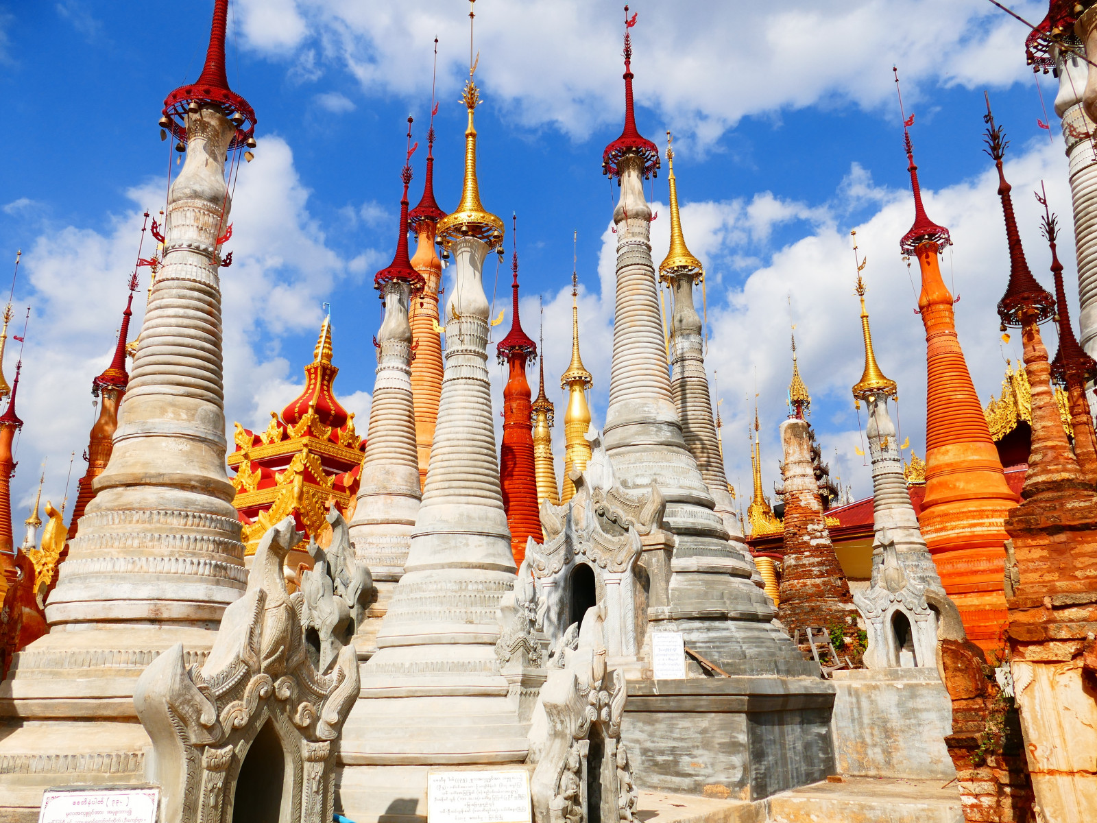 https://mdw-travel-data-us-east-1.s3.amazonaws.com/img/country/Myanmar/Pharaouk-Temple/img_00.jpg
