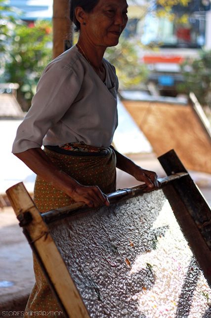 https://mdw-travel-data-us-east-1.s3.amazonaws.com/img/country/Myanmar/Pindaya-Umbrella-Workshop/img_01.jpg