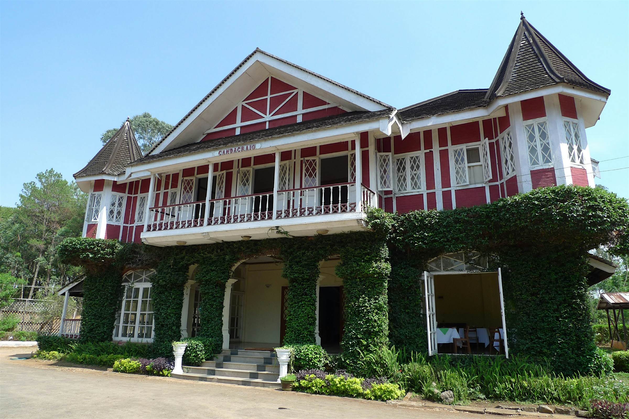 https://mdw-travel-data-us-east-1.s3.amazonaws.com/img/country/Myanmar/Pyin-Oo-Lwin--Maymyo-/img_01.jpg