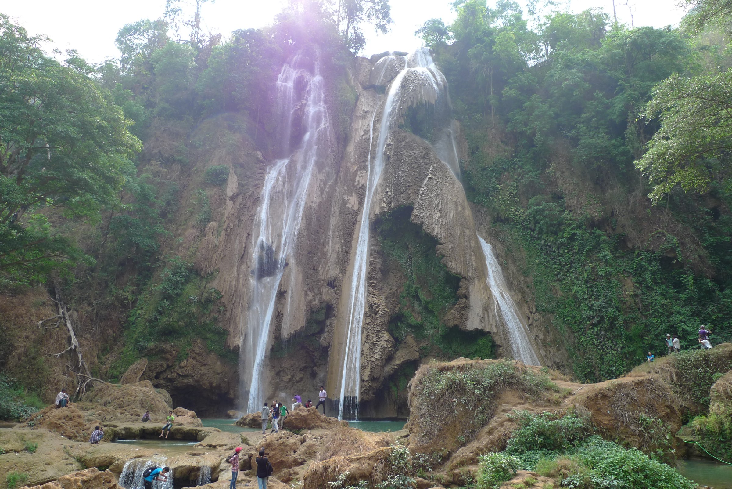 https://mdw-travel-data-us-east-1.s3.amazonaws.com/img/country/Myanmar/Pyin-Oo-Lwin-Waterfall/img_02.jpg