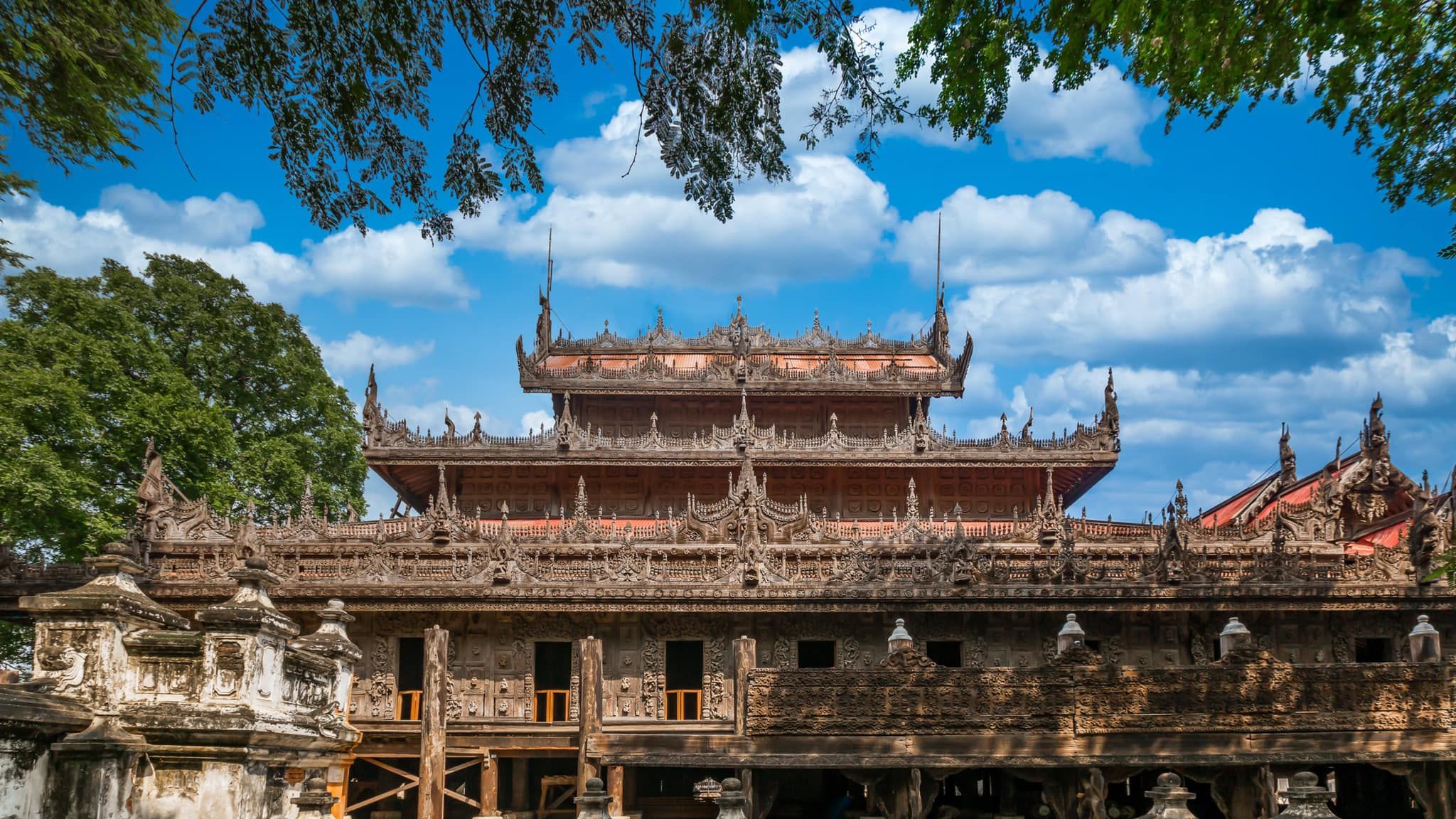 https://mdw-travel-data-us-east-1.s3.amazonaws.com/img/country/Myanmar/Queen-Seindons-Monastery/img_02.jpg