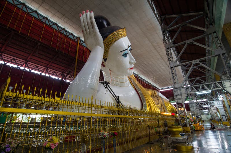 https://mdw-travel-data-us-east-1.s3.amazonaws.com/img/country/Myanmar/Reclining-Buddha/img_03.jpg