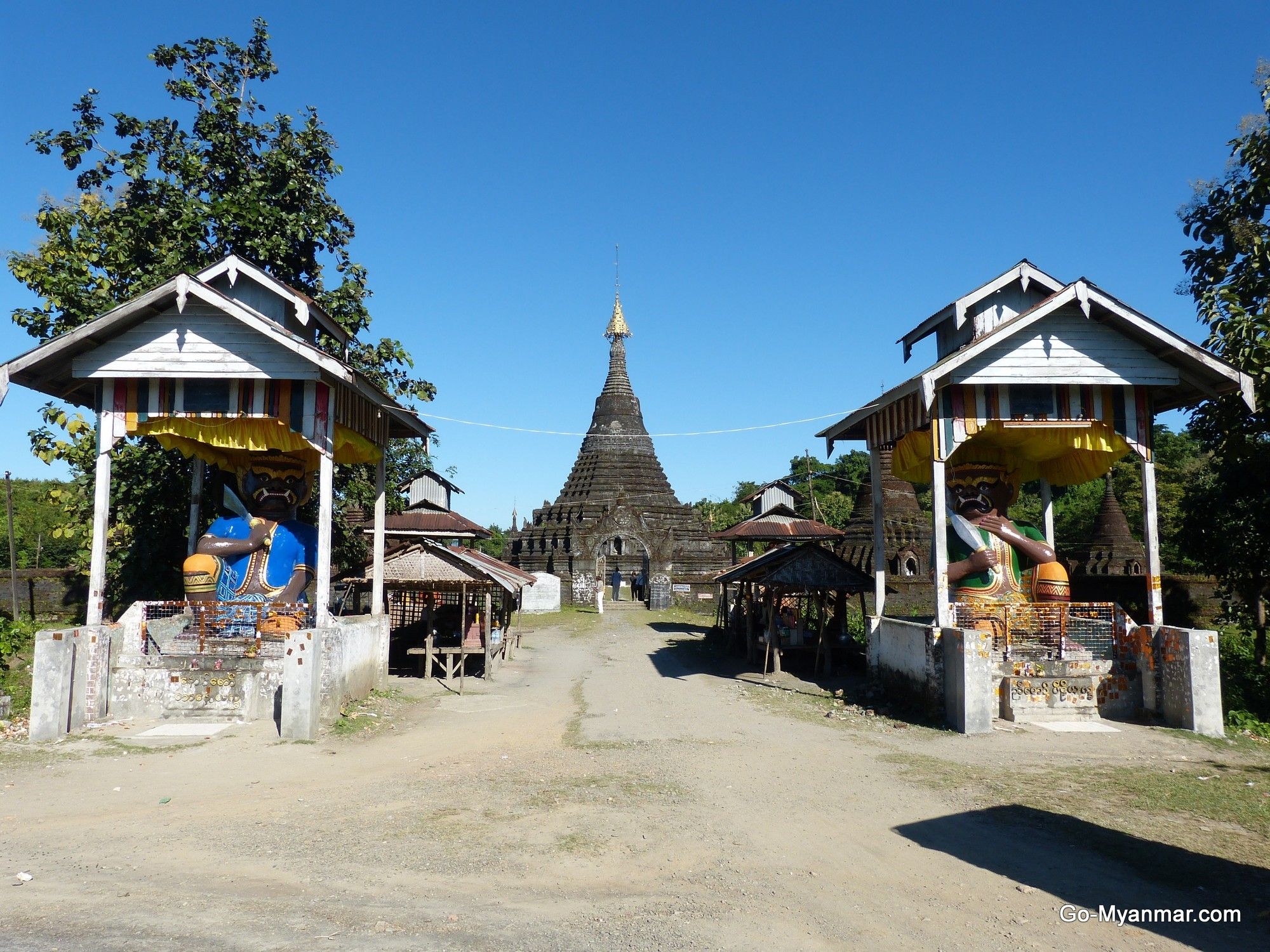 https://mdw-travel-data-us-east-1.s3.amazonaws.com/img/country/Myanmar/Sakya-Manaung-Pagoda/img_01.jpg