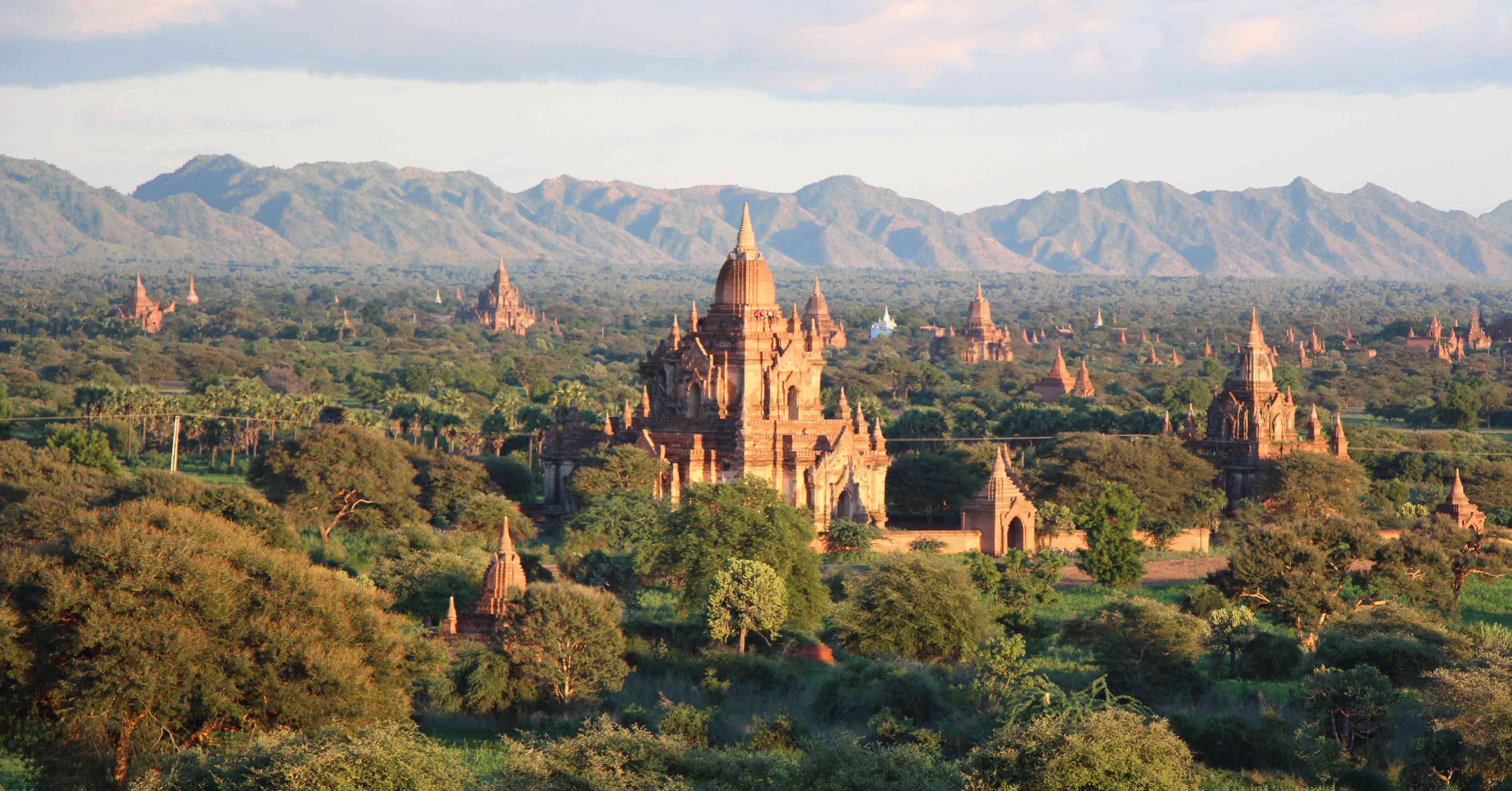 https://mdw-travel-data-us-east-1.s3.amazonaws.com/img/country/Myanmar/Sampan-Travel/img_00.jpg